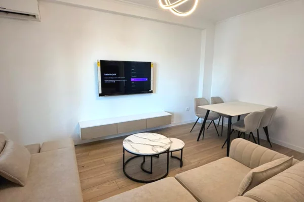 Shtepi me qera Apartament ne Tirane, 2+1, Mobilimi E mobiluar, Pagesa 800  Euro.