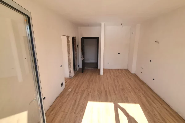Apartment for sale in Tirana 1+1, Emty
