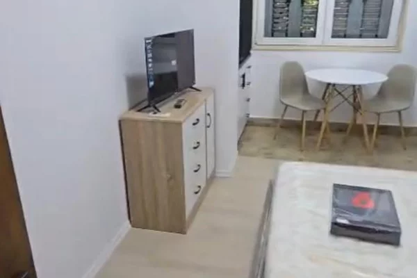 Shtepi me qera Garsoniere ne Tirane - 400 Euro