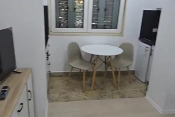 Shtepi me qera Garsoniere ne Tirane - 400 Euro