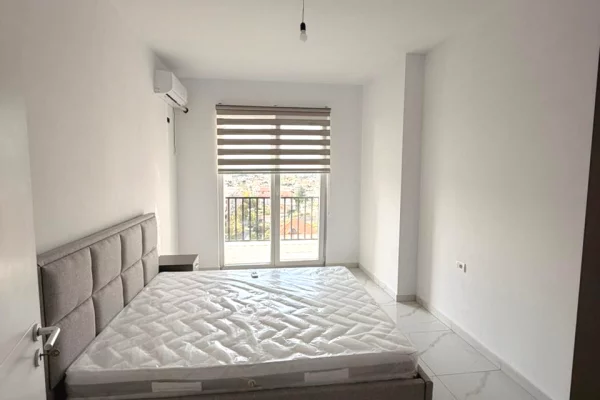 Shtepi me qera Apartament ne Tirane, 3+1, Mobilimi E mobiluar, Pagesa 500  Euro.