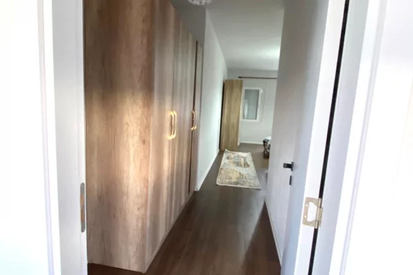 Shtepi me qera Apartament ne Tirane, 2+1, Mobilimi E mobiluar, Pagesa 40,000  Leke.