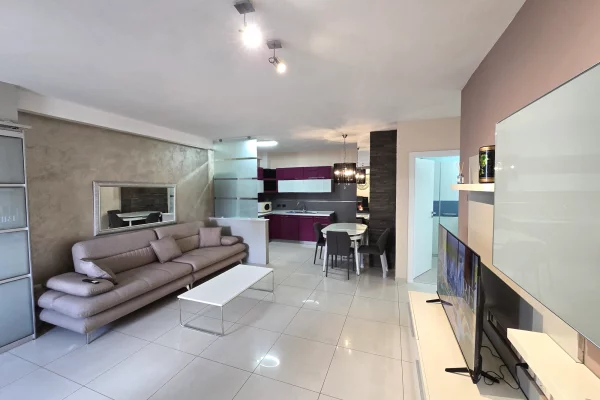 Shtepi me qera 3+1 ne Tirane - 700 Euro