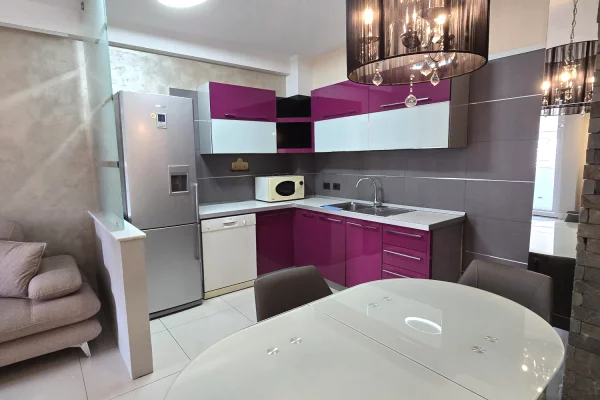 Shtepi me qera 3+1 ne Tirane - 700 Euro