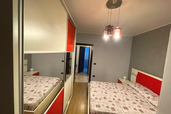 Shtepi me qera Apartament ne Tirane, 2+1, Mobilimi E mobiluar, Pagesa 750  Euro.