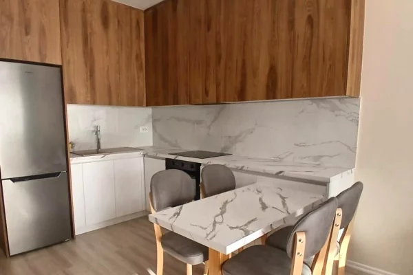 Appartamento in affitto a Tirana 2+1, Arredato