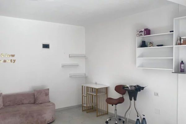 Business Property for Rent 3+1 in Tirana - 400 Euro