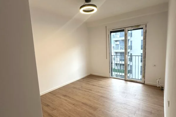 Shtepi ne shitje Apartament ne Tirane, 2+1, Mobilimi Bosh, pa mobiluar, Pagesa 150,000  Euro.