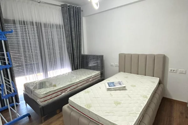 Shtepi me qera 2+1 ne Tirane - 80,000 Leke