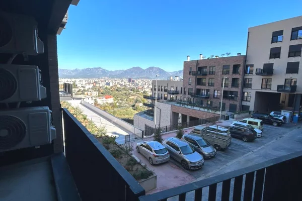 Shtepi me qera 2+1 ne Tirane - 80,000 Leke