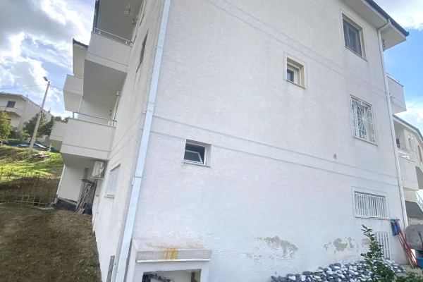 Shtepi ne shitje Vila Luksoze ne Tirane, 5+1, Mobilimi E mobiluar, Pagesa 500,000  Euro.