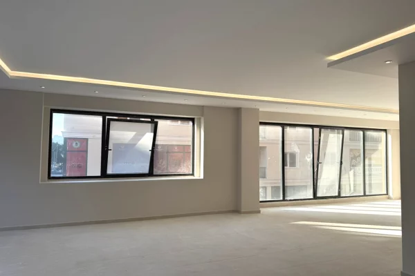 Business Property for Rent 3+1 in Tirana - 1,500 Euro