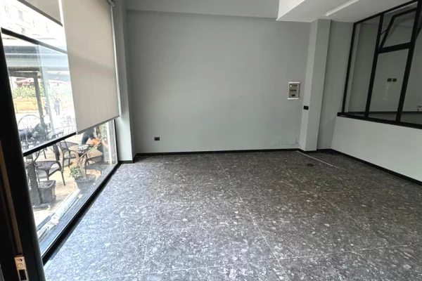 Business Property for Rent 1+1 in Tirana - 80,000 Leke