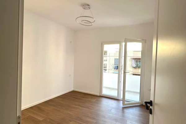 Shtepi ne shitje 2+1 ne Tirane - 118,000 Euro