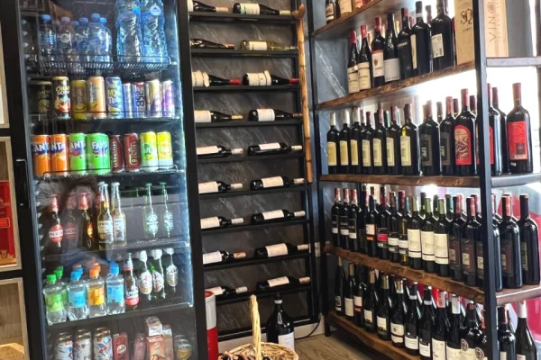 Ambient biznesi ne shitje 1+1 ne Durres - 140,000 Euro