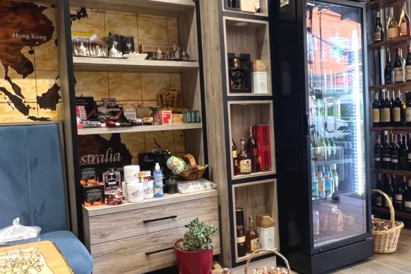 Shitet ambient biznesi ne Durres plazh/140,000 euro