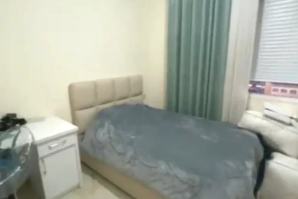 Shtepi me qera Apartament ne Tirane, 3+1, Mobilimi E mobiluar, Pagesa 450  Euro.