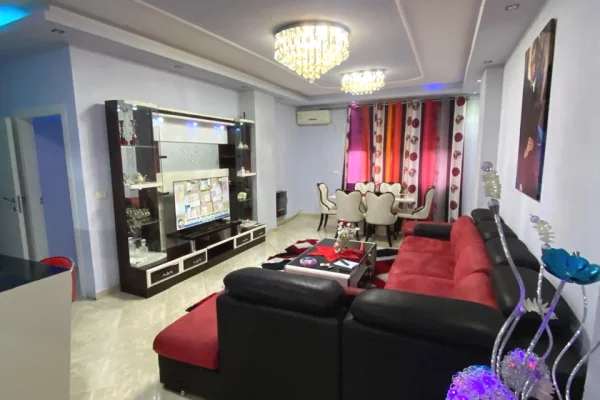 Shtepi me qera 2+1 ne Tirane - 40,000 Leke