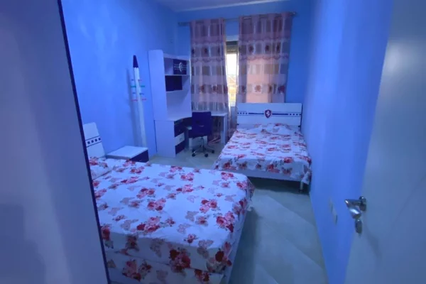 Shtepi me qera 2+1 ne Tirane - 40,000 Leke