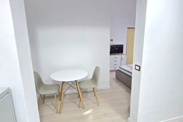 Shtepi me qera Garsoniere ne Tirane - 500 Euro