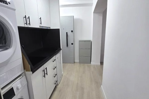 Shtepi me qera Apartament ne Tirane, Garsoniere, Mobilimi E mobiluar, Pagesa 500  Euro.