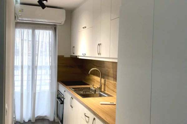 Shtepi me qera Apartament ne Tirane, 1+1, Mobilimi E mobiluar, Pagesa 550  Euro.