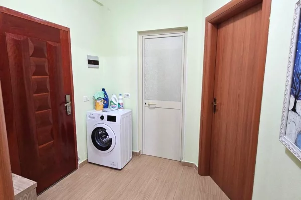 Shtepi ne shitje Apartament ne Durres, 1+1, Mobilimi E mobiluar, Pagesa 80,000  Euro.