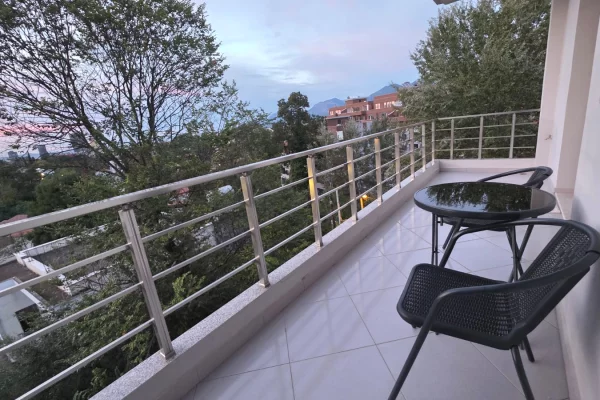 Shtepi me qera Apartament ne Tirane, 1+1, Mobilimi E mobiluar, Pagesa 43,000  Leke.