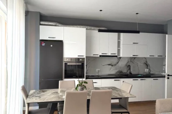 Shtepi me qera 1+1 ne Tirane - 750 Euro