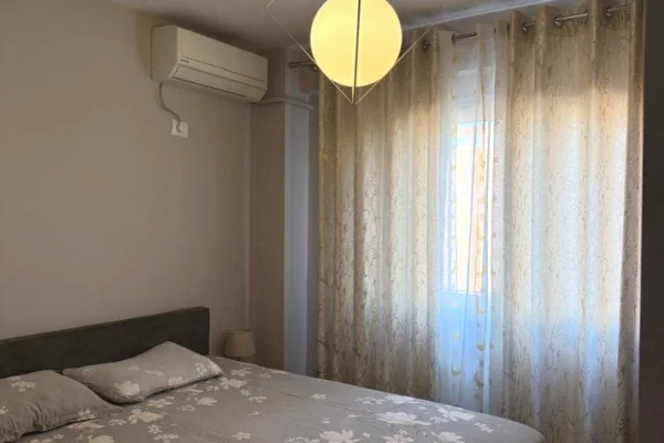 Shtepi me qera 1+1 ne Tirane - 750 Euro
