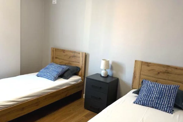 Shtepi me qera Apartament ne Tirane, 1+1, Mobilimi E mobiluar, Pagesa 750  Euro.