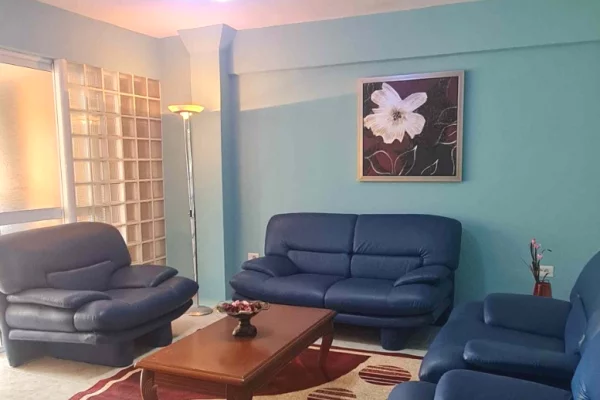 Shtepi me qera 3+1 ne Tirane - 50,000 Leke