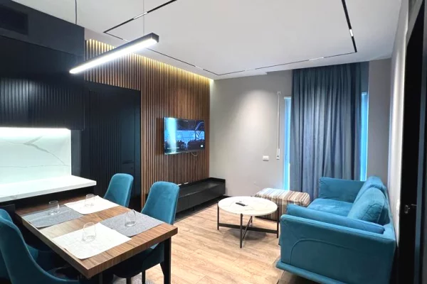 Shtepi me qera 2+1 ne Tirane - 1,300 Euro