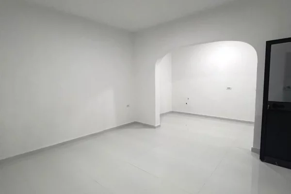 Shtepi me qera 2+1 ne Tirane - 800 Euro