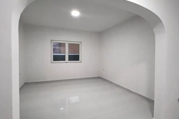 Shtepi me qera 2+1 ne Tirane - 800 Euro