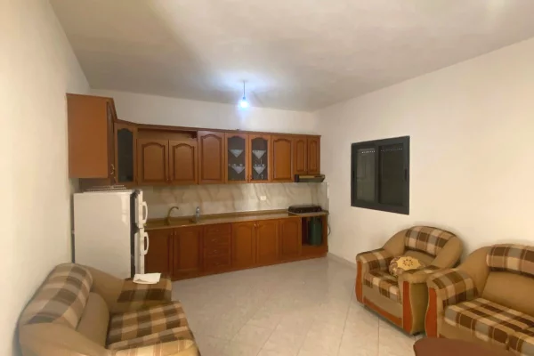 Shtepi me qera 2+1 ne Tirane - 330 Euro