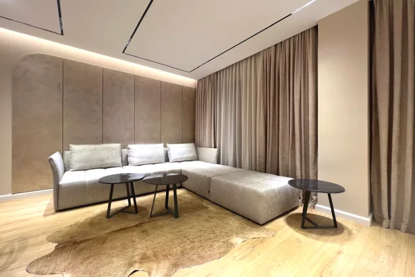 Shtepi me qera 2+1 ne Tirane - 1,600 Euro