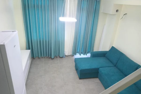 Shtepi me qera 1+1 ne Tirane - 40,000 Leke