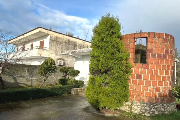 Shtepi me qera 1+1 ne Tirane - 30,000 Leke