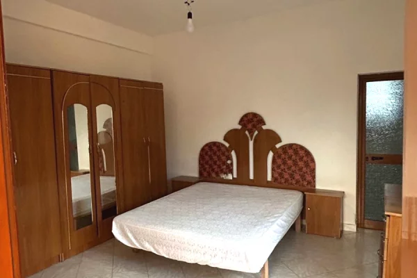 Shtepi me qera Apartament ne Tirane, 1+1, Mobilimi E mobiluar, Pagesa 30,000  Leke.