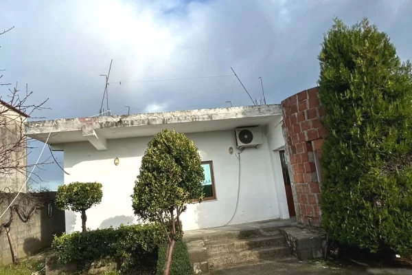 Shtepi me qera Apartament ne Tirane, 1+1, Mobilimi E mobiluar, Pagesa 30,000  Leke.