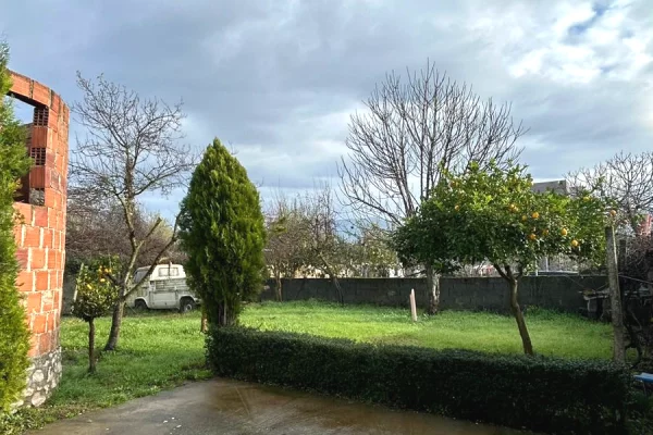 Shtepi me qera 1+1 ne Tirane - 30,000 Leke