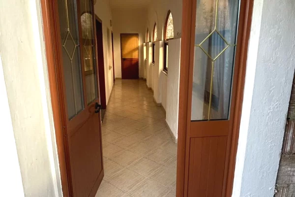 Shtepi me qera 1+1 ne Tirane - 30,000 Leke