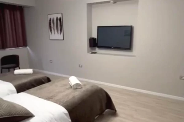 Shtepi me qera 2+1 ne Tirane - 52,000 Leke