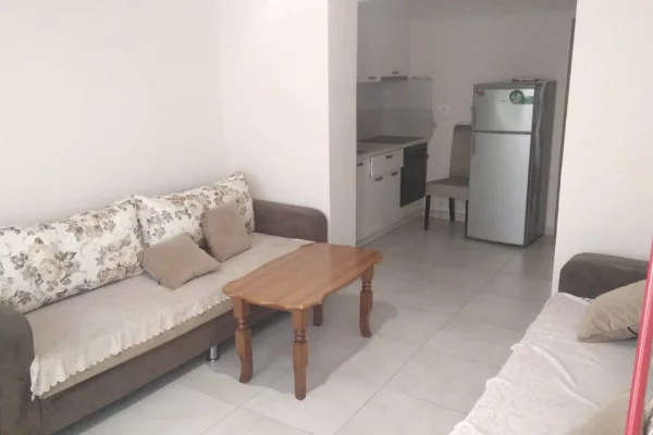 Shtepi me qera 1+1 ne Tirane - 300 Euro