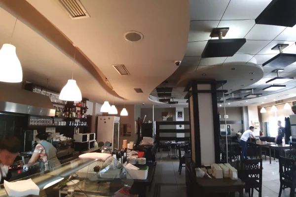 Jepet me qira ambient ideal per menze / restorant – Laprake