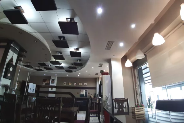 Jepet me qira ambient ideal per menze / restorant – Laprake