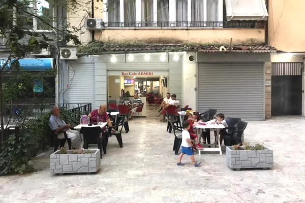 Ambient biznesi ne shitje 3+1 ne Tirane - 300,000 Euro