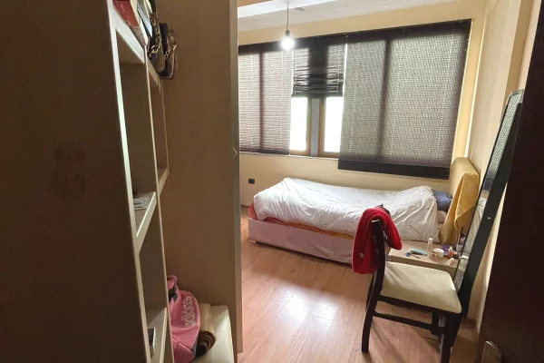 Shtepi me qera 3+1 ne Tirane - 1,500 Euro