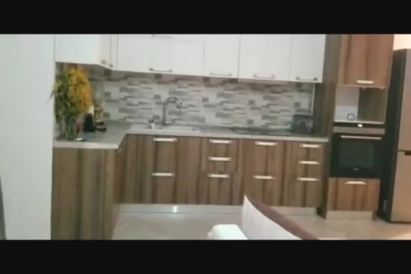 Shtepi me qera Apartament ne Tirane, 2+1, Mobilimi E mobiluar, Pagesa 400  Euro.